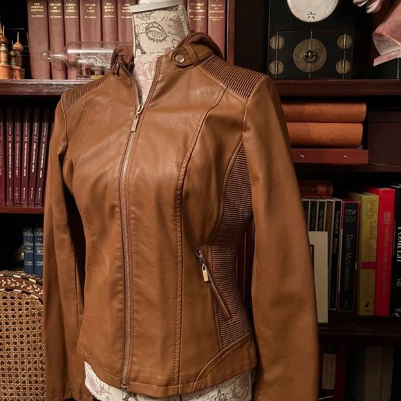 NEW G by GUESS Women Leather Moto Jacket Removeable Hood - Picture 1 of 13